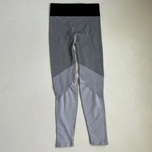 Aerie Chill Play Move Seamless Ombre Leggings Gray Size XS Ribbed High Waisted thumbnail 2