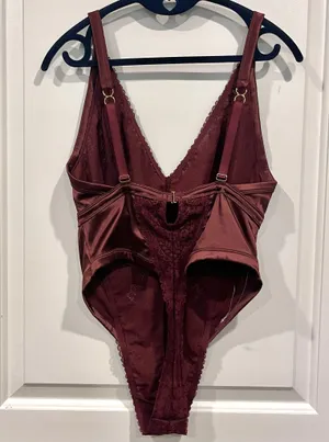 NWOT Aerie Burgundy Paisley Lace Bodysuit - Large thumbnail 7
