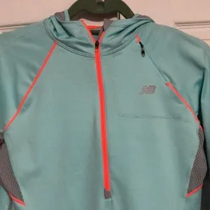 New balance 1/4 zip up hooded activewear shirt women's size‎ small thumbnail 5