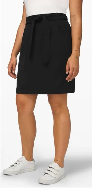 Lululemon Noir Black Pull on Skirt with attached belt tie size 6 thumbnail 1