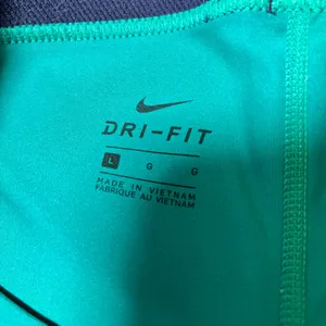 Nike Pro DRY-FIT Teal‎ Size L thumbnail 3