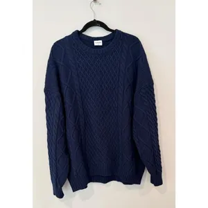 Aritzia Oversize Wool Blend Crewneck Sweater Size Medium thumbnail 4