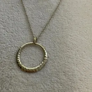 Necklace thumbnail 2