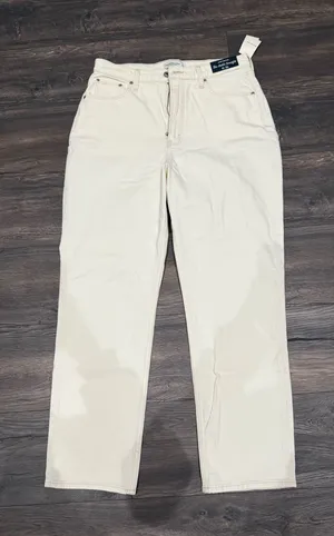 Abercrombie Ankle Straight Ultra High-Rise Jeans thumbnail 1