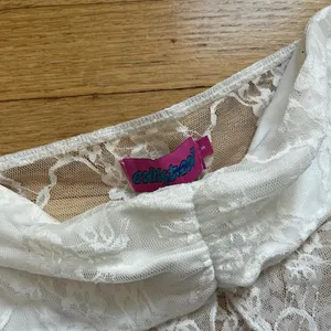 Edikted Ivory Lace Bandeau thumbnail 3