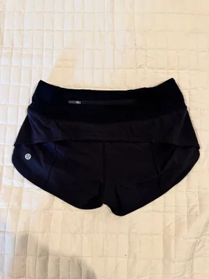 Lululemon Shorts thumbnail 3