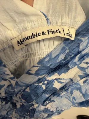 Abercrombie & Fitch Crinkle Textured Smocked Waist Maxi floral Dress Size Small thumbnail 5