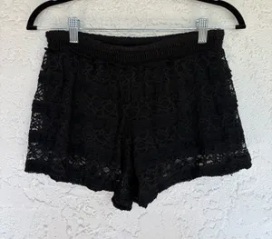 The Arte Lace Black Shorts thumbnail 1