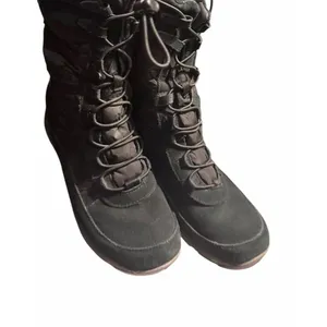 WOMAN'S MERRELL APPROACH TALL WEATHERPROOF BOOTS Rain Snow Boot US 8 Black Quilt thumbnail 5