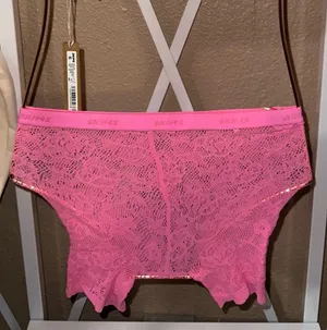 SKIMS Lace Shorts Soft Lounge thumbnail 1