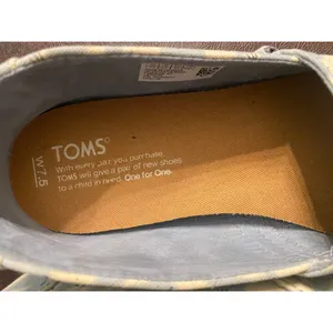 TOMS Classic Alpargata Arctic Animal Narwhal Seal Print Canvas Shoes Women’s 7.5 thumbnail 8