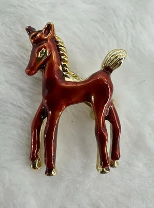 Vintage Horse Brooch Pin Enamel Gold Tone Small 1” Equestrian Western Pony thumbnail 1