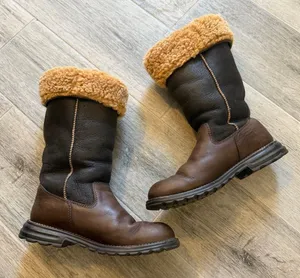 UGG Brooks Tall Leather Shearling Flat Boots 5490 Size 7 Women's Winter Warm thumbnail 1