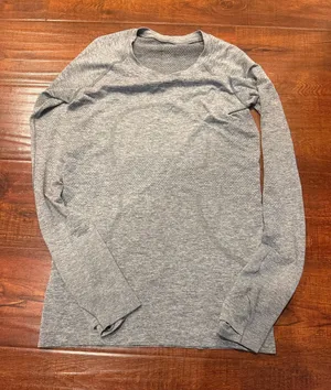 Lululemon Long Sleeve Swiftly Tech thumbnail 1
