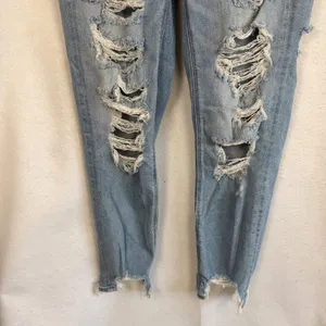 American Eagle Mom Jeans‎ Light Wash Distressed Ripped Denim Womens 6 Stretch thumbnail 4