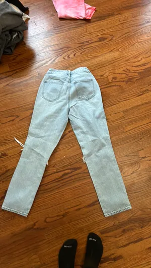 Mom Jeans thumbnail 3