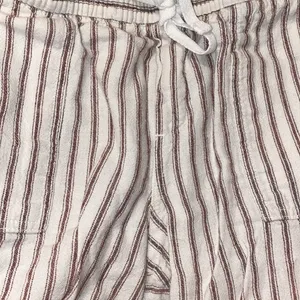 ✨ Old Navy Mid Rise Linen Blend Cropped Pants✨ thumbnail 2