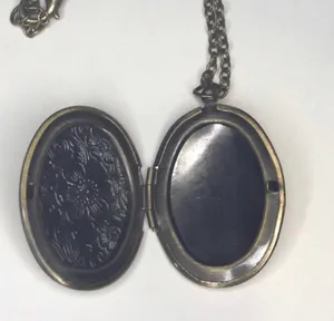 Antiqued bronze photo locket necklace. New thumbnail 7