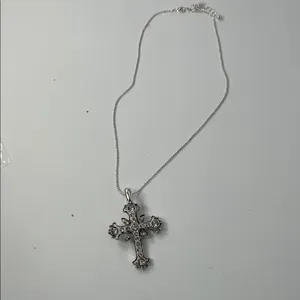 Elegant Silver Cross Pendant Necklace thumbnail 8