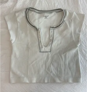 Urban Outfitters Top thumbnail 1