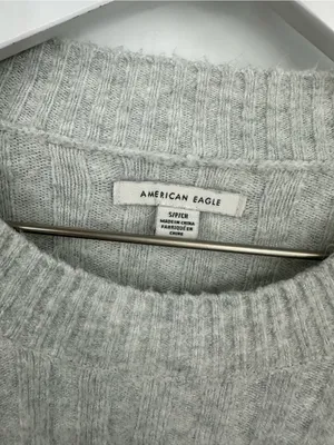 American Eagle Gray Cropped Lightweight Sweater Size Small thumbnail 5