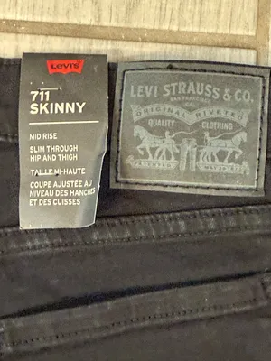 Levi's Black High-Rise Skinny Jeans for Women thumbnail 9