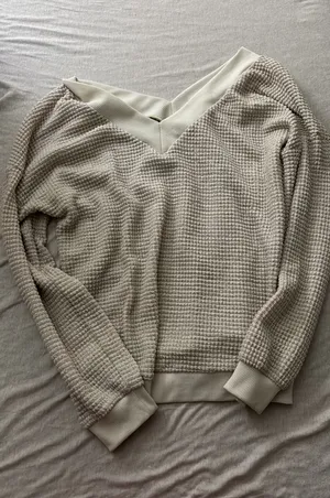 Cream v neck sweater adreamly Tan Size M thumbnail 1