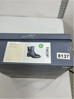 Womans New In Box Universal Thread Connor Ankle Boots Size 10 Black thumbnail 7