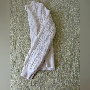 Cyrus Cream Cable Knit Sweater Ivory Size M Academy Preppy thumbnail 14