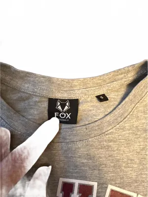 Classic Frankfurt Germany Fox Originals Grey T-Shirt Size S thumbnail 3