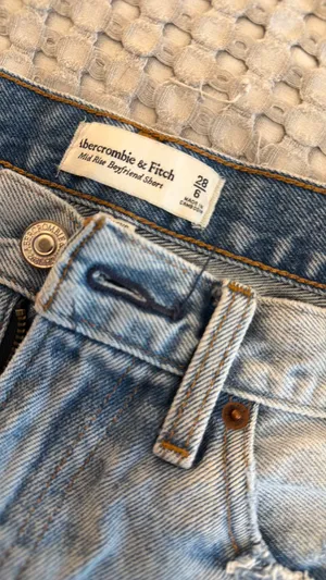 Abercrombie Curve Love Shorts thumbnail 2