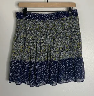 Banana Republic outlet blue floral skirt‎ new thumbnail 1