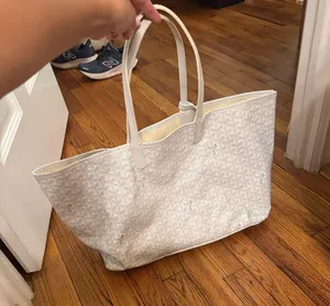 White bag thumbnail 1
