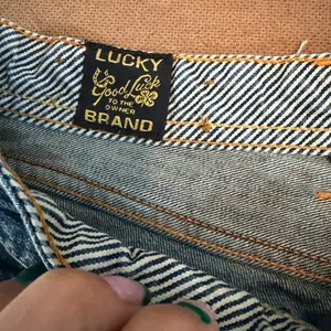 Lucky Brand Sweet ’N Low Jeans – Size 6 – Made in USA – Medium Wash Bootcut thumbnail 4