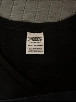 PINK VS Grey Bling Tee Shirt Size XS 0500 thumbnail 3
