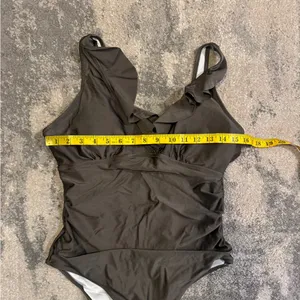 Women’s Cupshe One Piece Swimsuit in Green thumbnail 5