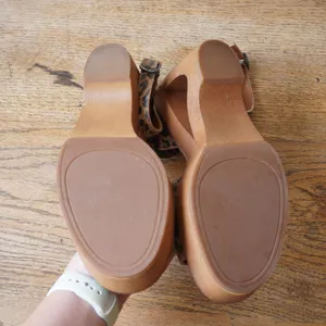 Lucky Brand Wynona Leopard Print Wedge Platform Sandals Tan Black 9.5M thumbnail 9