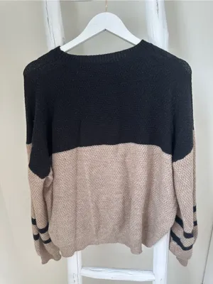 SHEIN Black and Beige Colorblock Crewneck Sweater XL thumbnail 2