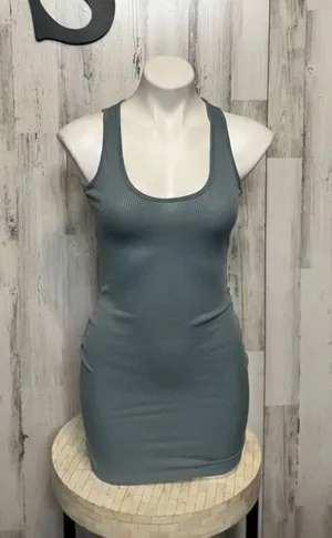 Pretty little thing dress thumbnail 1