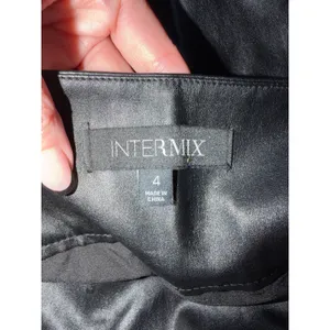 Intermix Shorts Women 4 Black Kitty Pleated Faux Leather‎ High Rise Streetwear thumbnail 7