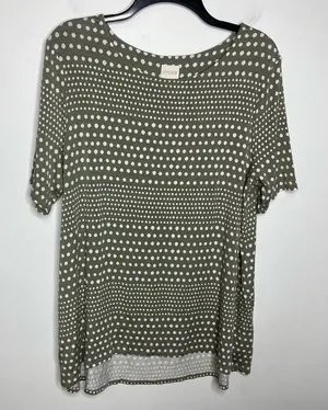 Chico’s green and‎ white top casual size 2 thumbnail 1