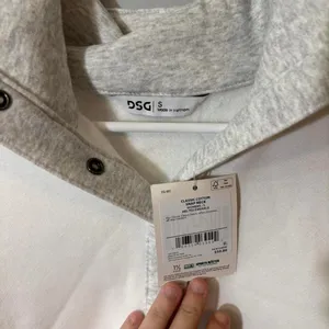 nwt dsg hoodie thumbnail 2