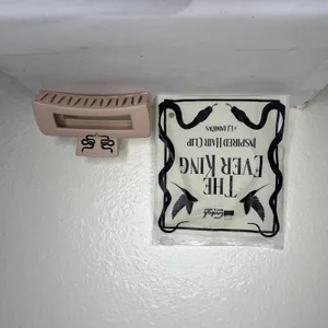 Bookish Box The Ever King by LJ Andrews Hair Clip - December 2024 thumbnail 11