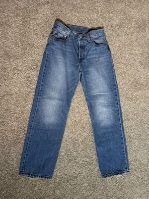Levis Premium 501 90s Straight Leg Jeans Medium Wash Distressed W26 L30 thumbnail 1