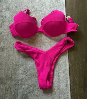 Kulani Kinis Bikini thumbnail 1