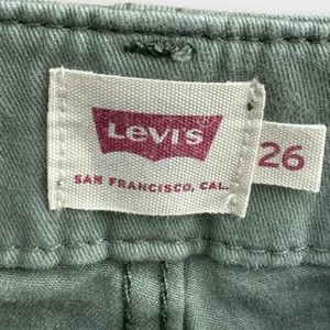 Levi’s High-Waisted Cargo Joggers thumbnail 6