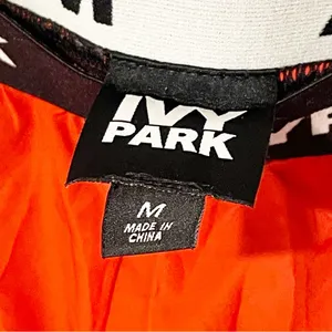 Ivy Park Women's Medium Red Active‎ Logo Taped Mesh Lined Woven Running Shorts thumbnail 4