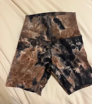 Lululemon Align Shorts 6” thumbnail 1