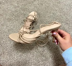 tan heels Size 7.5 thumbnail 3