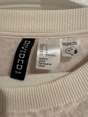 snoopy sweater  thumbnail 2